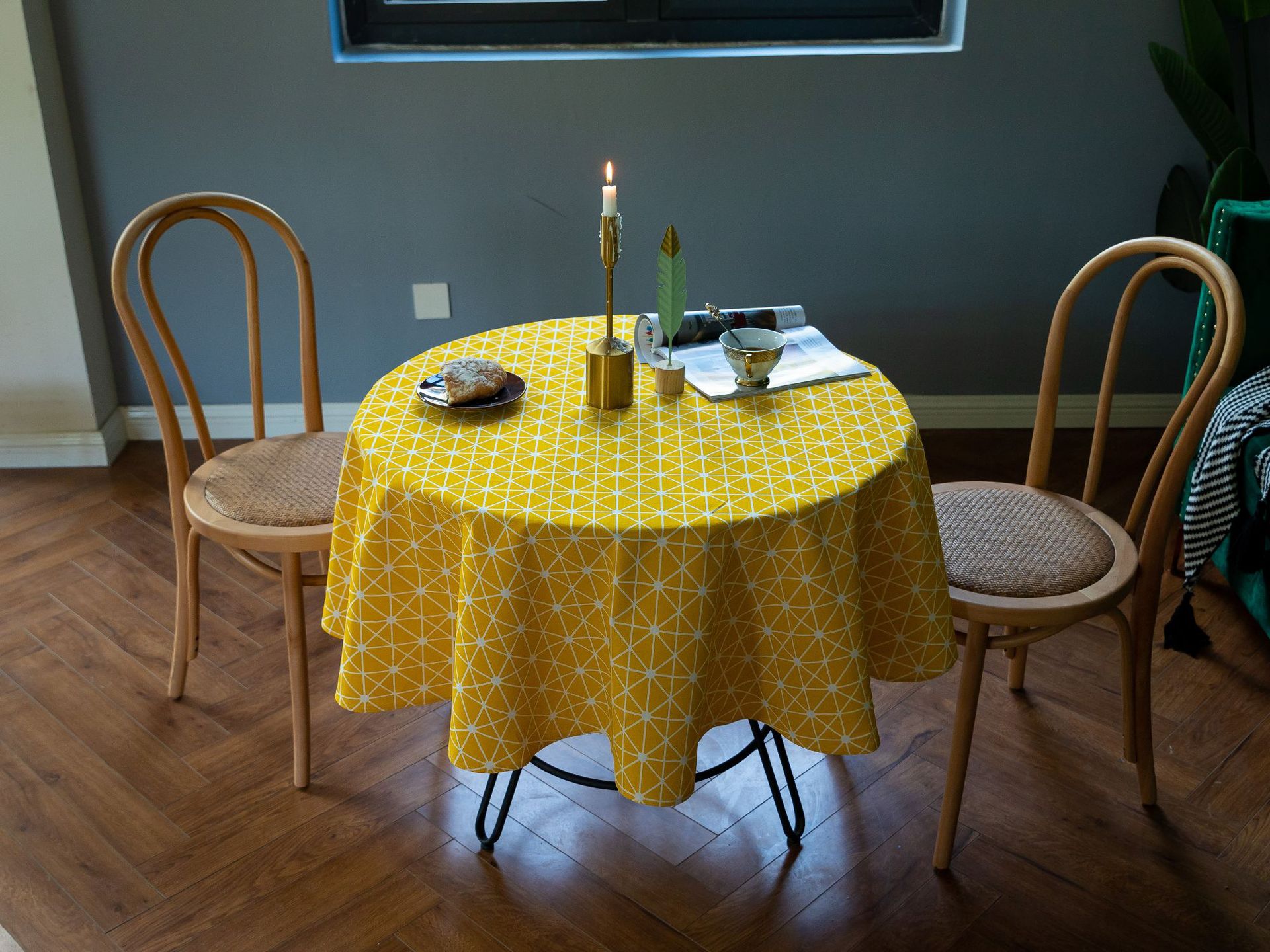 Cotton and Linen Round Tablecloth Ⅰ